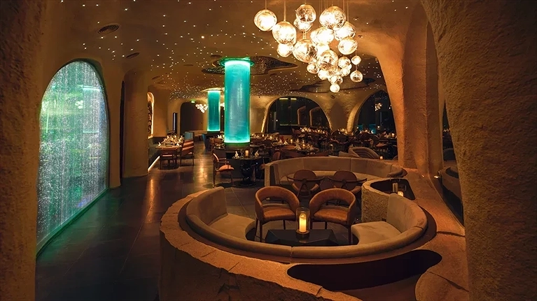 Waterfall Dining Lounge