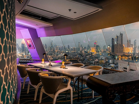 Nhà hàng Sky với tầm nhìn 360 độ, chiêm ngưỡng toàn cảnh thành phố Bangkok sôi động, nhộn nhịp