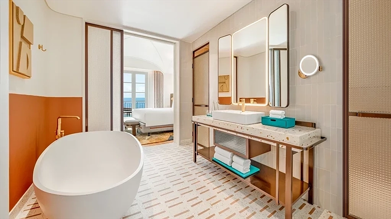 Phòng tắm Amalfi Ocean View Suite