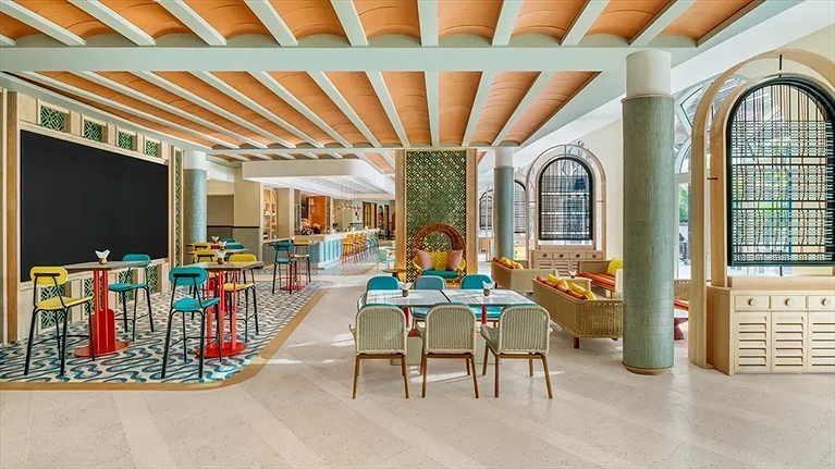 Nhà hàng La Capri Beach Club 