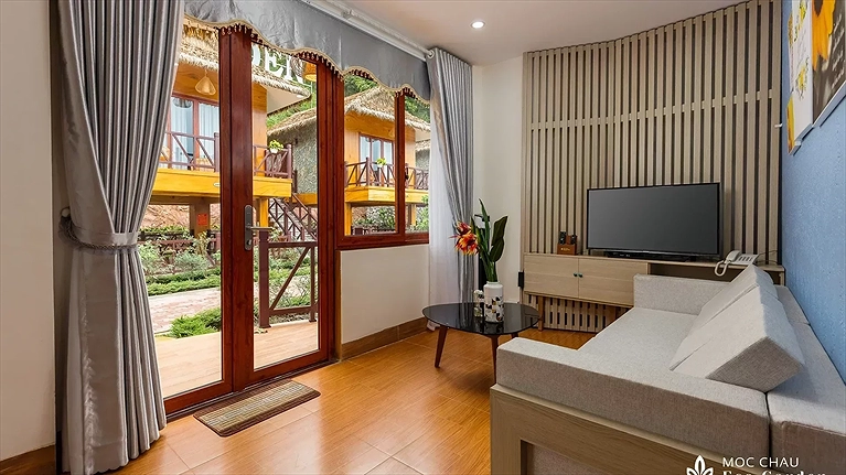 Phòng khách căn villa