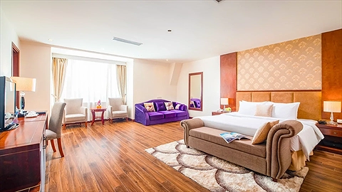 Phòng suite rất rộng rãi