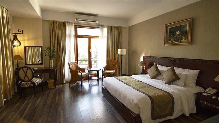 Deluxe Suite Pool/Ocean View