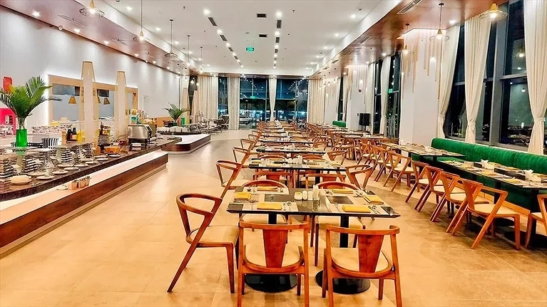 Khu vực nhà hàng