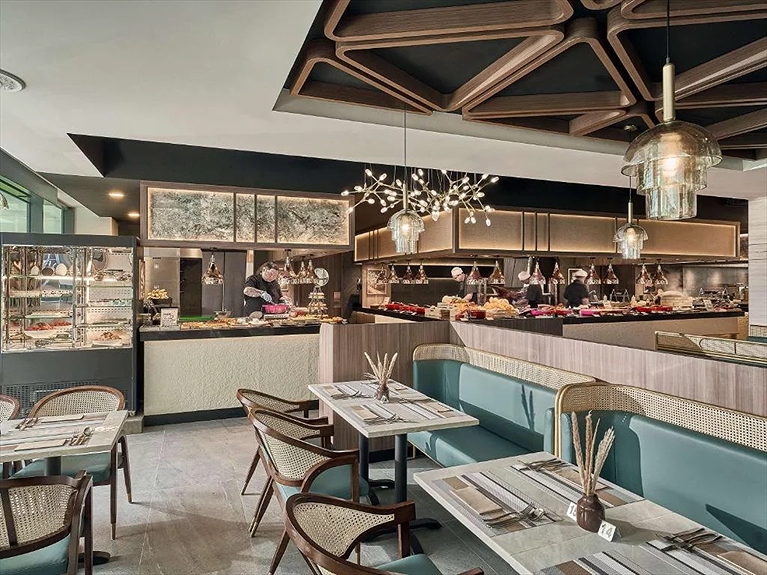 Khu vực ăn uống sạch sẽ, hiện đại