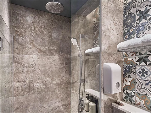 Nhà tắm đầy đủ tiện nghi