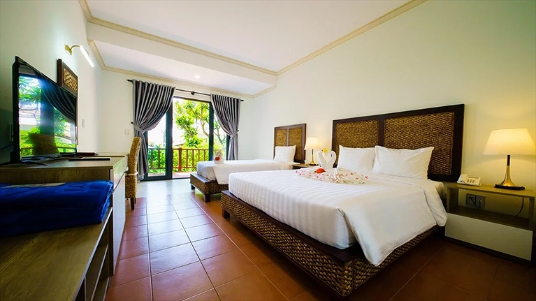 Lotus Premium Triple