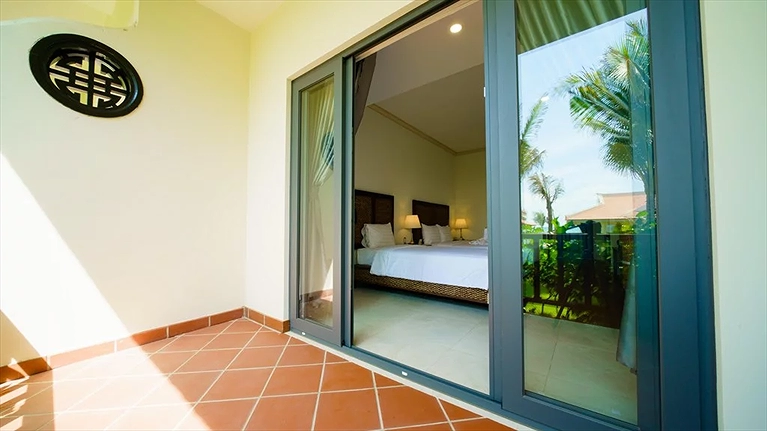 Lotus Premium Triple