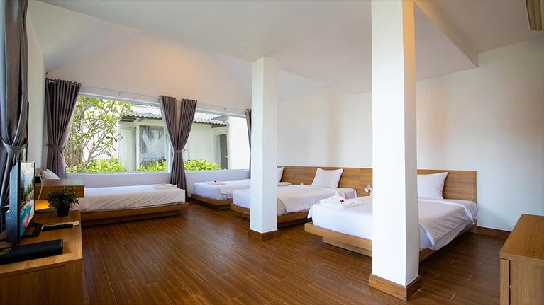 Deluxe Family Garden gồm 4 giường đơn