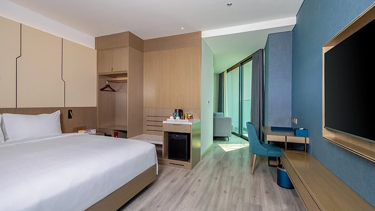 Studio Partial Sea View