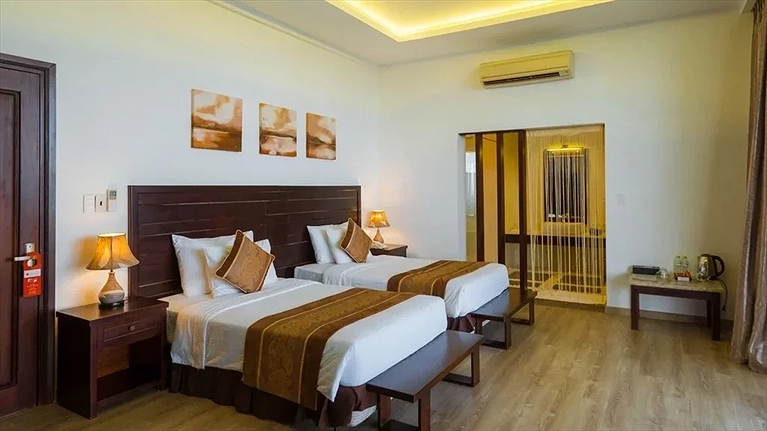 Deluxe Beach Front Twin