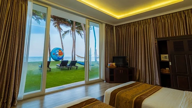 Deluxe Beach Front Twin