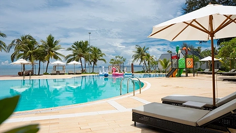 Hồ bơi người lớn