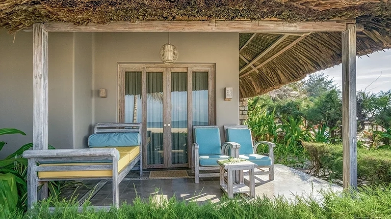 Deluxe Beachfront Bungalow