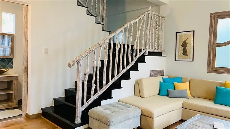 4 Bedrooms Family Villa