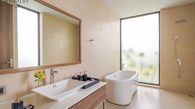 Beachfront Villa 04 Bedrooms