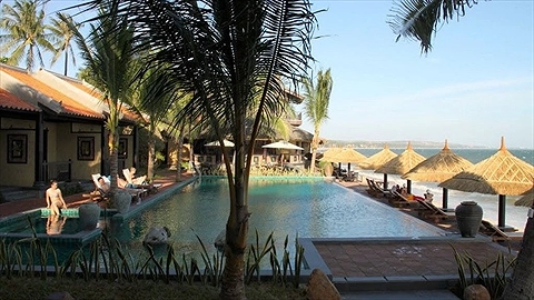 Hồ bơi ngoài trời