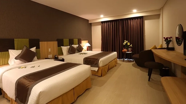 Deluxe Family Triple