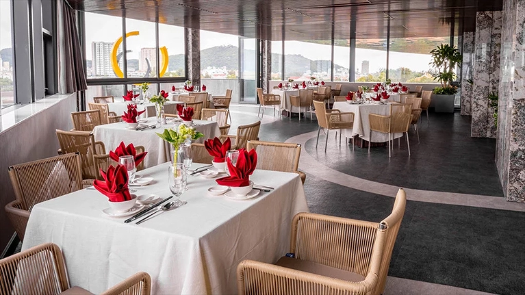 Nhà hàng Carina -Tầng 6