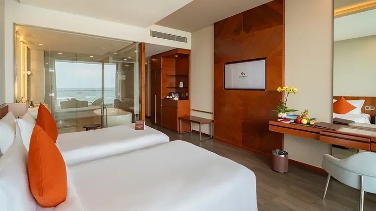 Classic Ocean View Twin Bed