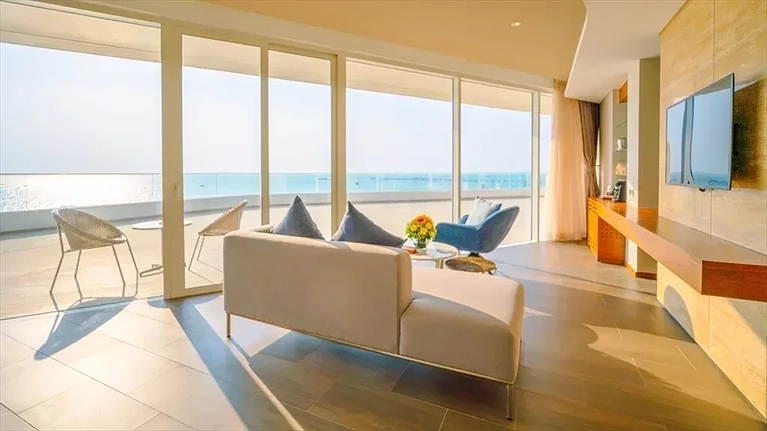 Executive Suite Ocean View Room