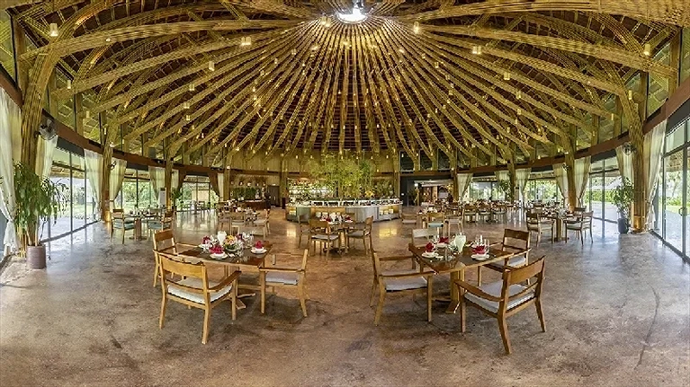 Nhà hàng Nón với thiết kế độc đáo