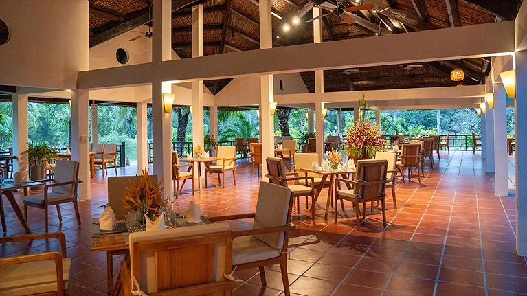 Nhà hàng The Bamboo House