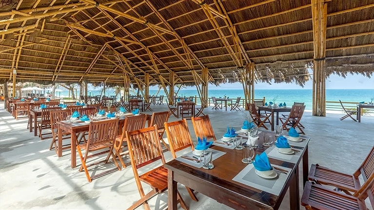 Nhà hàng Đèn Lồng Biển