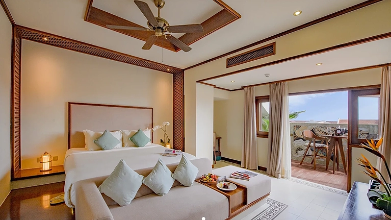 Rooftop Jacuzzi Suite