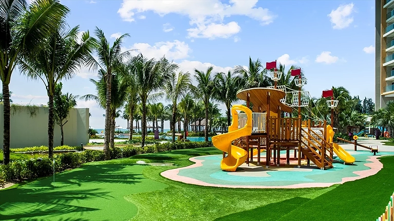 Khu vui chơi trẻ em ngoài trời