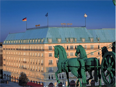 Khách sạn Adlon Kempinski Berlin