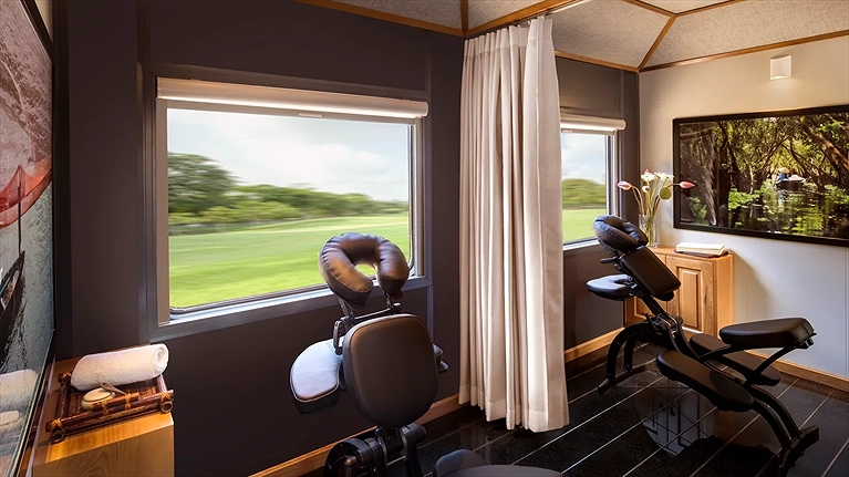 Thư giãn và ngắm nhìn vẻ đẹp thiên nhiên VIệt Nam suốt hành trình