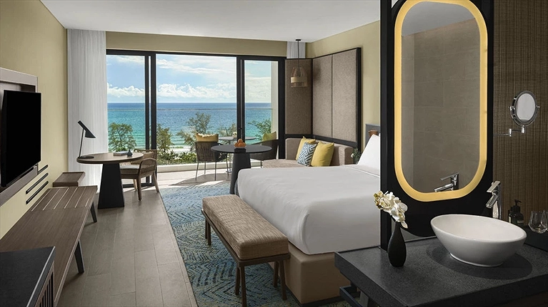 Premium with Oceanfront View King