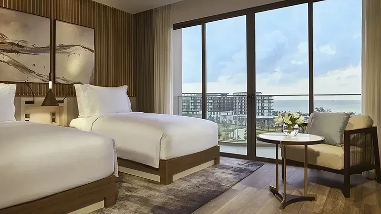 Studio Sea View Twin with Balcony | Khu Căn Hộ