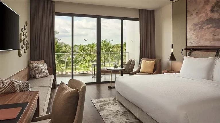 Superior King Garden View | Khu Khách Sạn