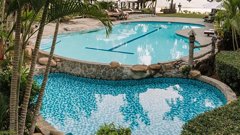 Hồ Bơi Nước Ngọt