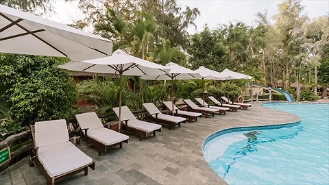 Hồ Bơi Nước Ngọt