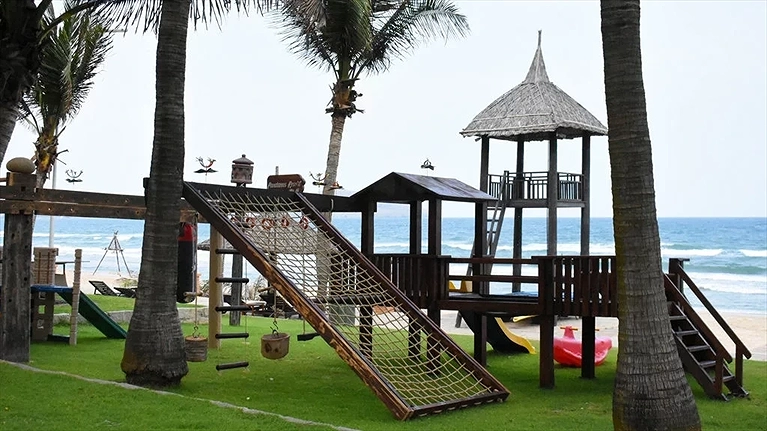 Khu vui chơi trẻ em ngoài trời