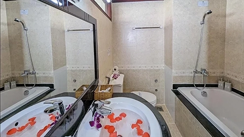 Phòng Tiêu chuẩn Hướng phố