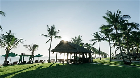 Breeze Bar