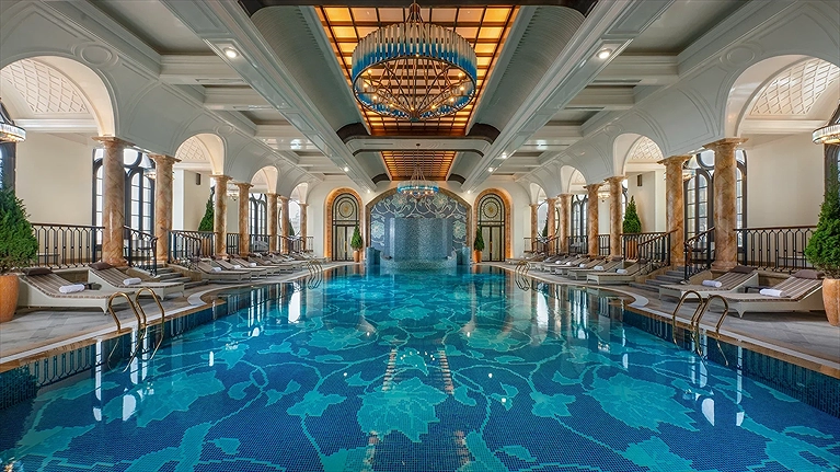 Hồ bơi bốn mùa 