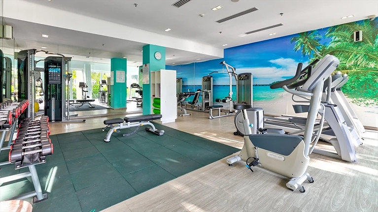 Phòng Gym với thiết bị hiện đại