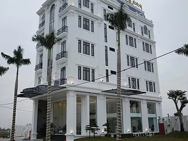 Khách sạn Crown Hưng Yên