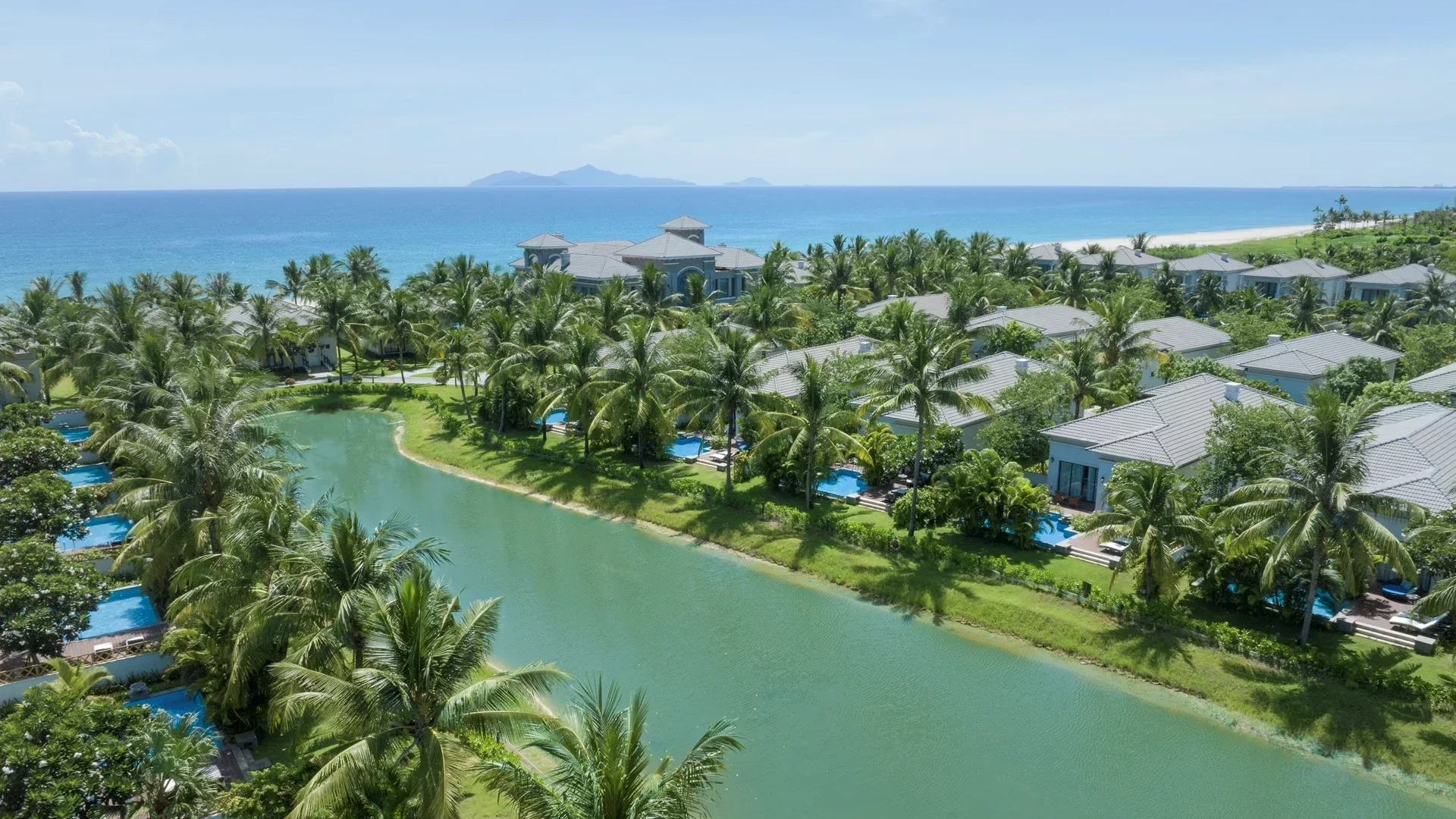 Khu nghỉ dưỡng với không gian  xanh mát  yên bình