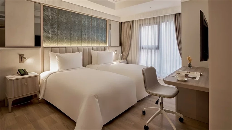 Deluxe Connecting Room