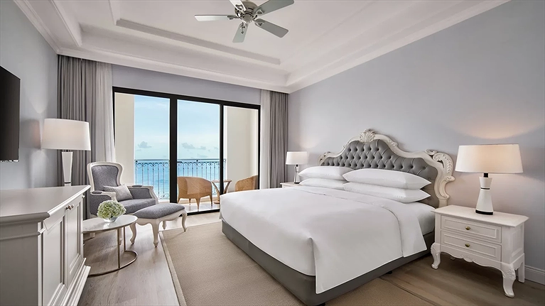 Deluxe Ocean hướng  nhìn trực tiếp ra biển