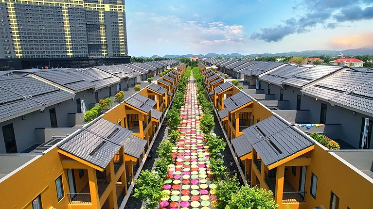 Khu shoptel mang màu sắc bắt mắt