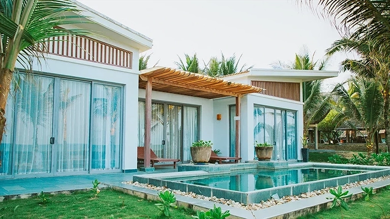 02-Bed Room Beach Front Bungalow