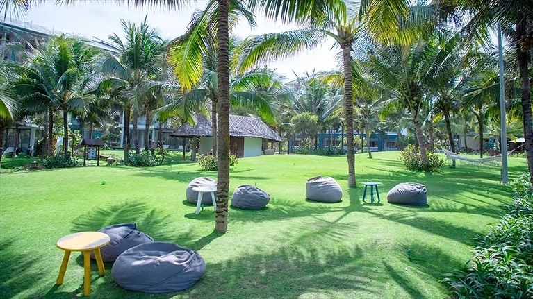 Khuôn viên khu nghỉ dưỡng