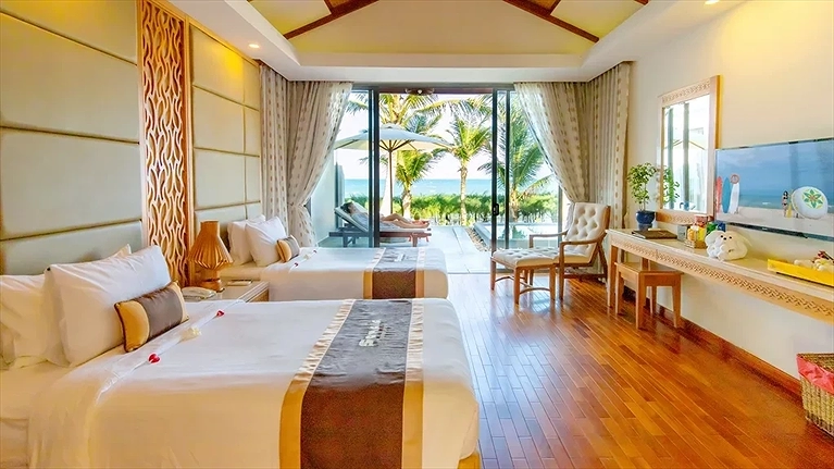 02-Bed Room Beach Front Bungalow